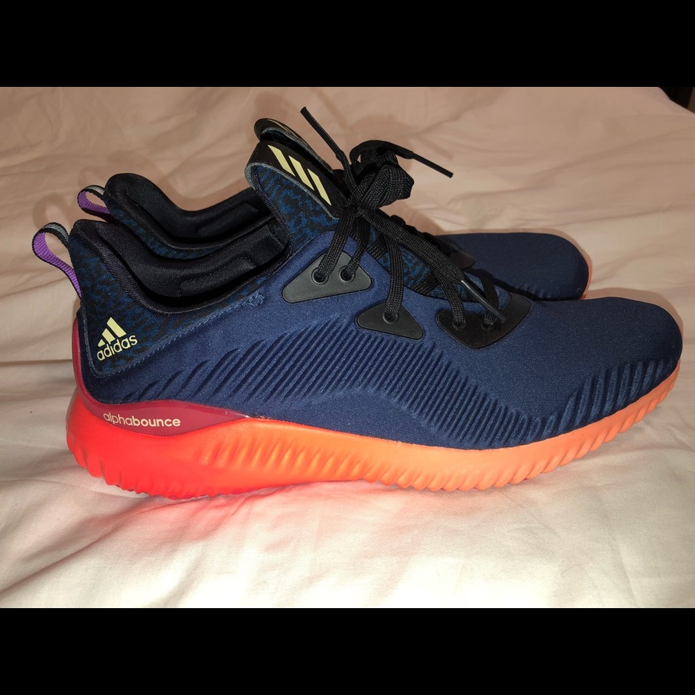 Alpha bounce shoes EXCELLENT CONDITION